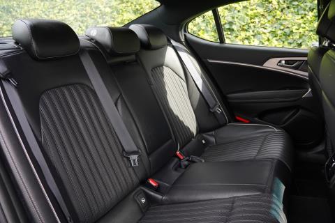 2020 Genesis G70 Sport 3.3T - Thumbnail