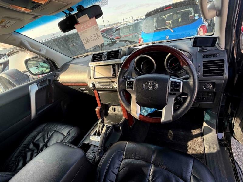 2017 Toyota Land Cruiser Prado