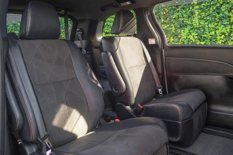 2017 Toyota Estima Aeras Premium - Thumbnail