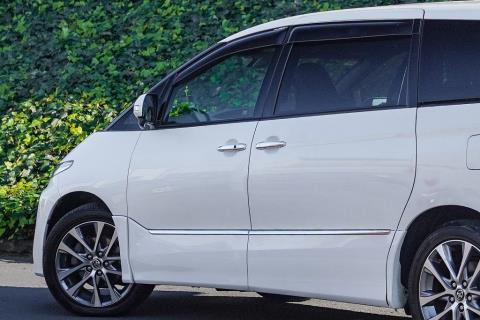 2017 Toyota Estima Aeras Premium - Thumbnail