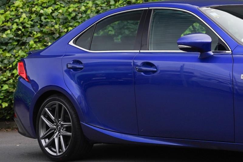 2015 Lexus IS 200t