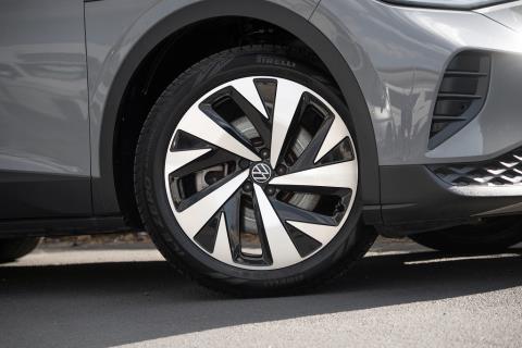 2024 Volkswagen ID.4 Pro 82kWh - Thumbnail