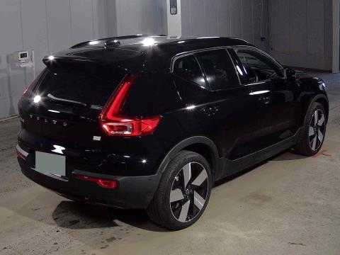 2022 Volvo C40 Recharge Ultimate - Thumbnail