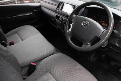 2017 Toyota Hiace ZL 5 Door - Thumbnail
