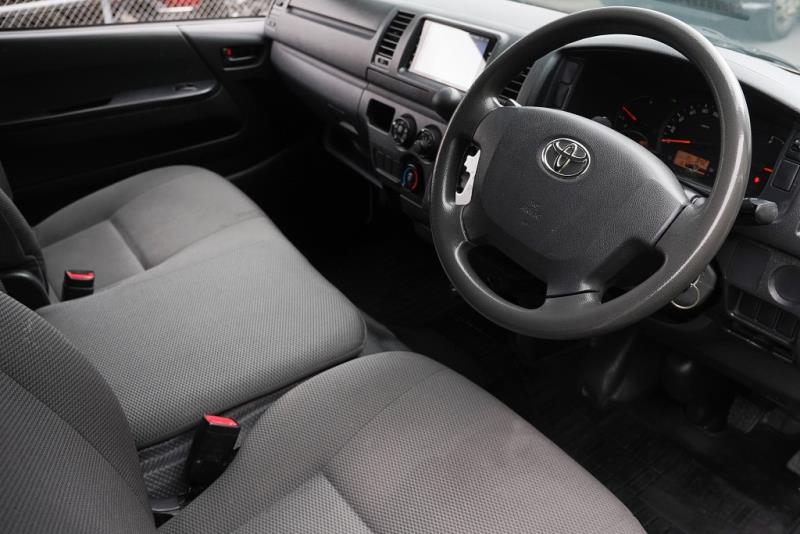 2017 Toyota Hiace ZL 5 Door