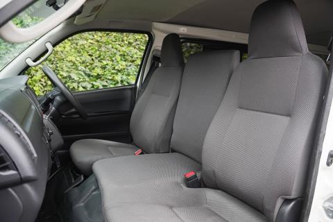 2017 Toyota Hiace ZL 5 Door - Thumbnail