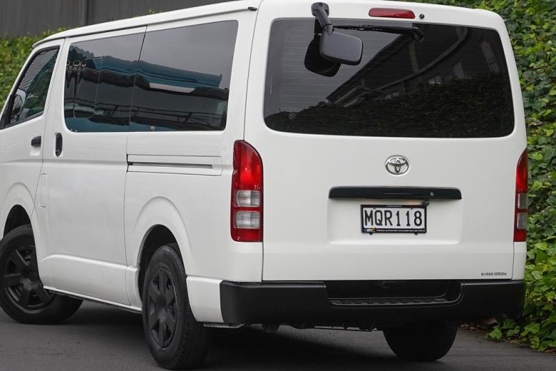 2017 Toyota Hiace ZL 5 Door