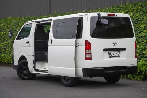 2017 Toyota Hiace ZL 5 Door - Thumbnail