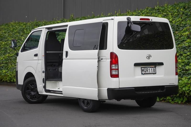 2017 Toyota Hiace ZL 5 Door