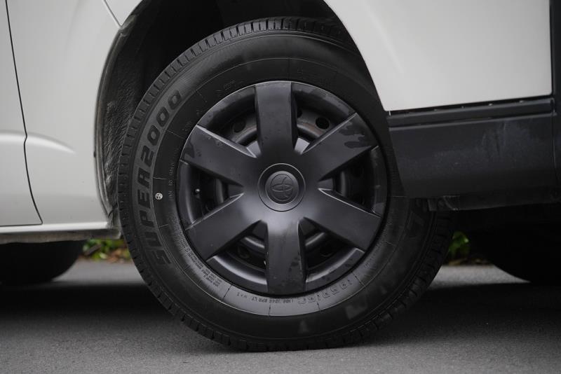 2017 Toyota Hiace ZL 5 Door