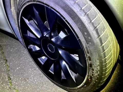 2023 Tesla Model Y 60kWh - Thumbnail