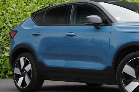 2022 Volvo C40 Recharge Ultimate - Thumbnail