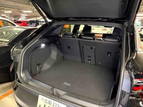 2023 Volkswagen ID.4 Pro 82kWh - Thumbnail