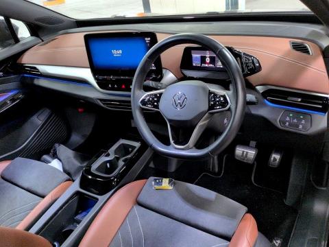 2023 Volkswagen ID.4 Pro 82kWh - Thumbnail