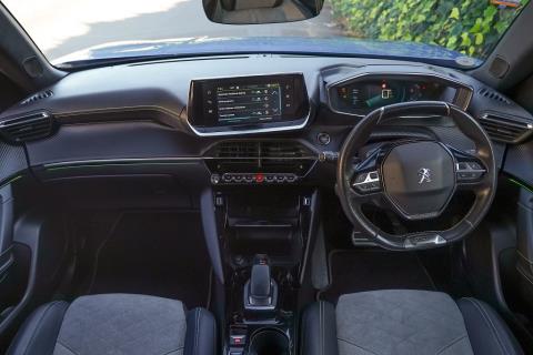2021 Peugeot e-2008 GT Line Electric - Thumbnail