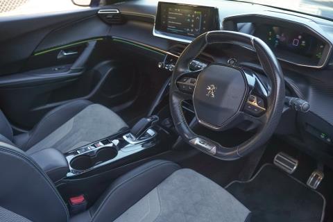 2021 Peugeot e-2008 GT Line Electric - Thumbnail