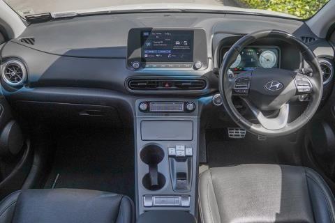 2022 Hyundai Kona EV 64kWh - Thumbnail