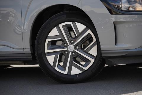 2022 Hyundai Kona EV 64kWh - Thumbnail