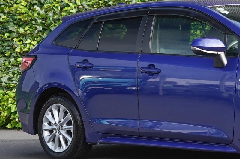 2019 Toyota Corolla Touring Hybrid