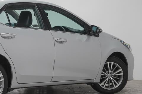 2015 Toyota Corolla GLX Sedan - Thumbnail