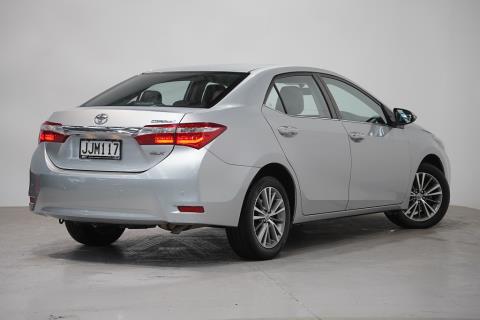 2015 Toyota Corolla GLX Sedan - Thumbnail