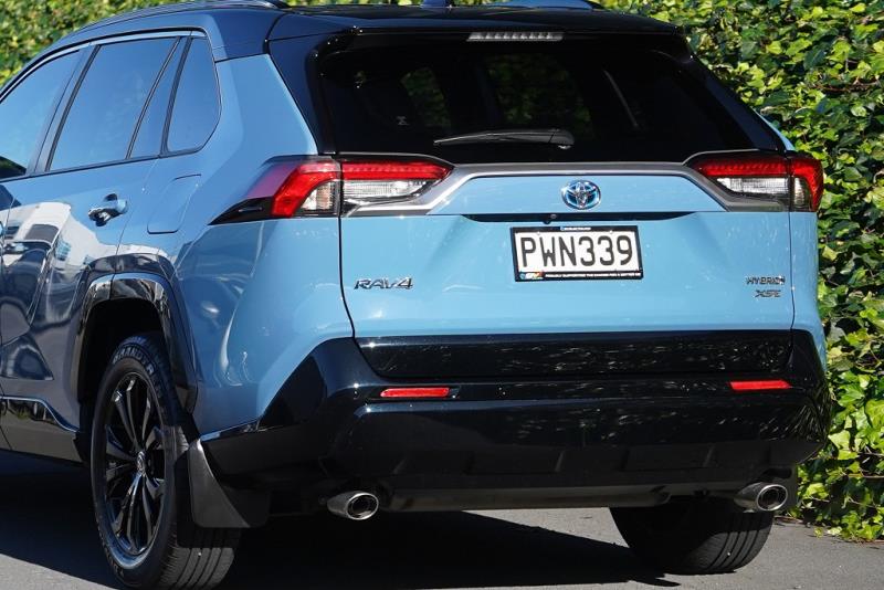 2023 Toyota RAV4 Hybrid SXE