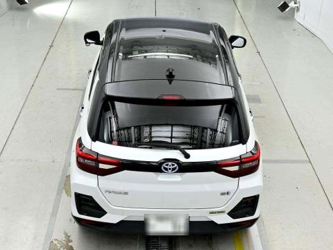 2021 Toyota Raize Z Hybrid - Thumbnail
