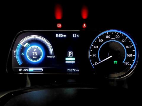 2018 Nissan Leaf 40G 84% SOH - Thumbnail