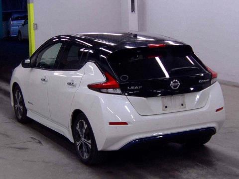 2018 Nissan Leaf 40G 84% SOH - Thumbnail
