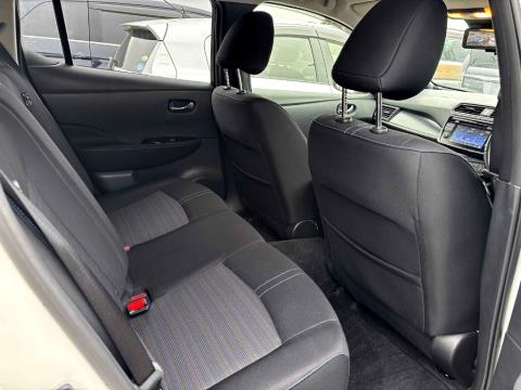 2018 Nissan Leaf 40G 84% SOH - Thumbnail