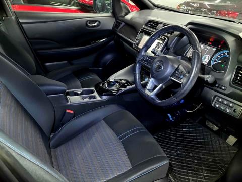 2019 Nissan Leaf 40G 88% SOH - Thumbnail