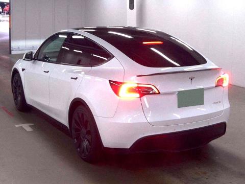 2023 Tesla Model Y Performance AWD - Thumbnail