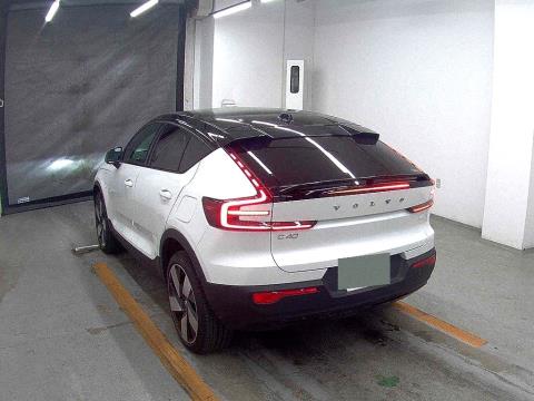 2022 Volvo C40 Recharge Ultimate - Thumbnail