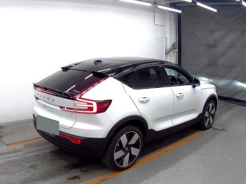 2022 Volvo C40 Recharge Ultimate - Thumbnail