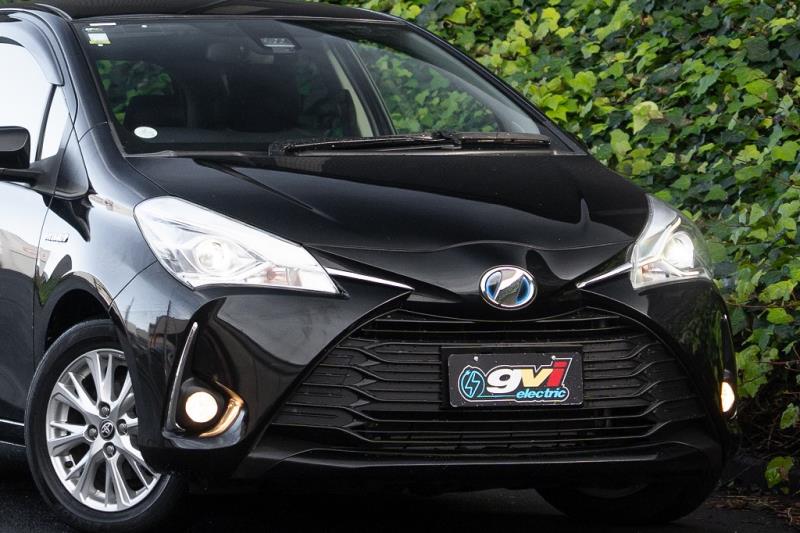 2017 Toyota Vitz Hybrid / Yaris