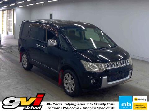 2013 Mitsubishi Delica D:5 4WD - Thumbnail