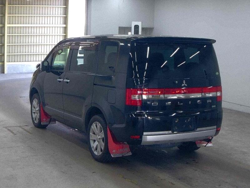 2013 Mitsubishi Delica D:5 4WD
