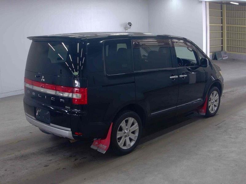 2013 Mitsubishi Delica D:5 4WD