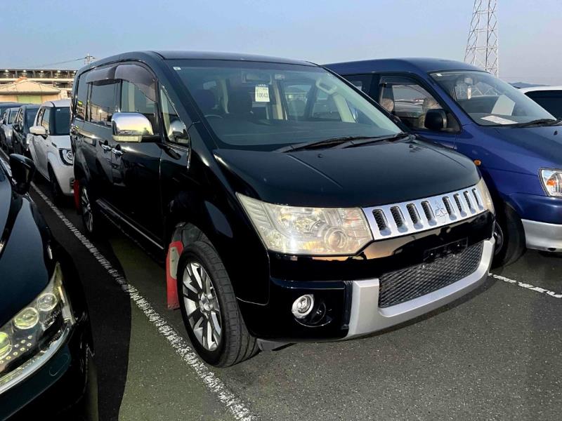2013 Mitsubishi Delica D:5 4WD