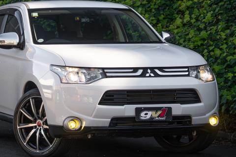 2013 Mitsubishi Outlander 24G 4WD - Thumbnail