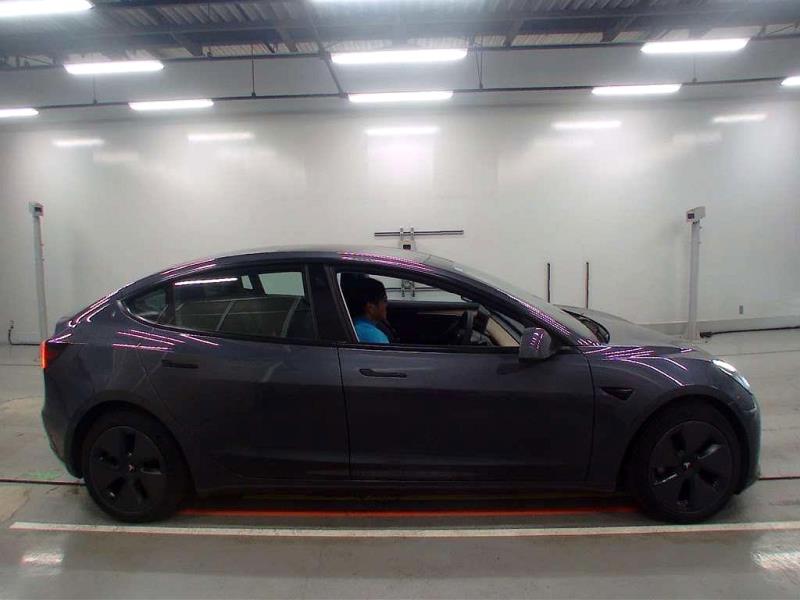 2021 Tesla Model 3 SR+