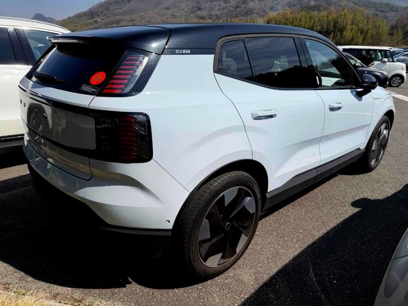 2024 Volvo EX30 Ultra Extended Range