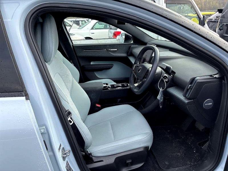 2024 Volvo EX30 Ultra Extended Range