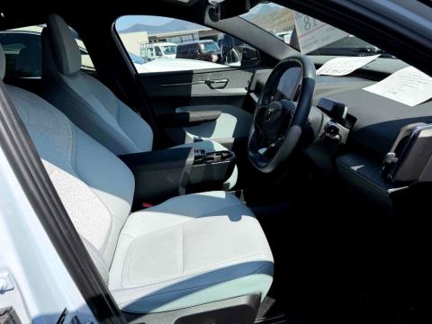 2024 Volvo EX30 Ultra Extended Range - Thumbnail