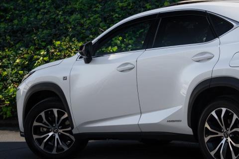 2015 Lexus NX 300h - Thumbnail