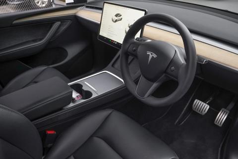 2022 Tesla Model Y Performance AWD - Thumbnail
