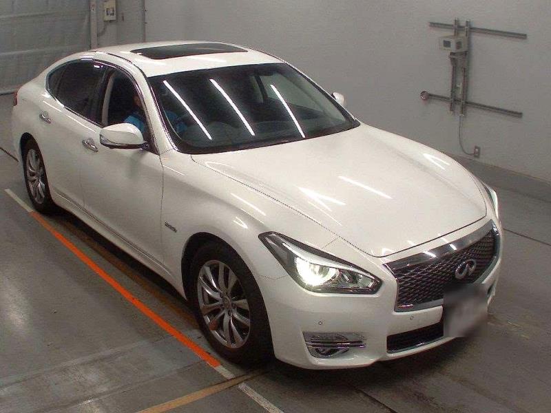 2015 Nissan Fuga Hybrid / Skyline