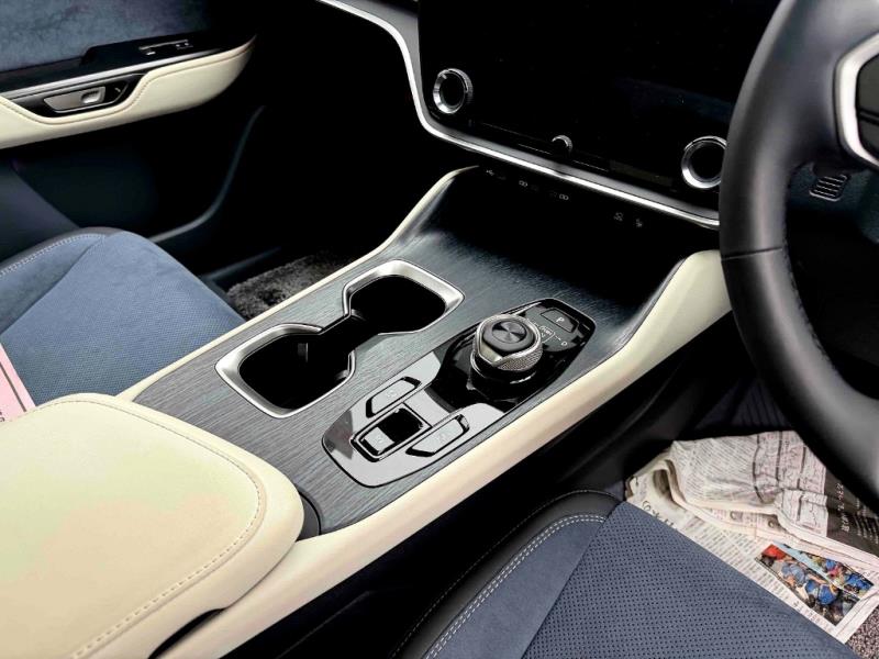 2023 Lexus RZ 450e