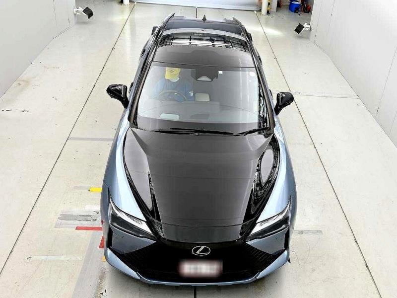 2023 Lexus RZ 450e