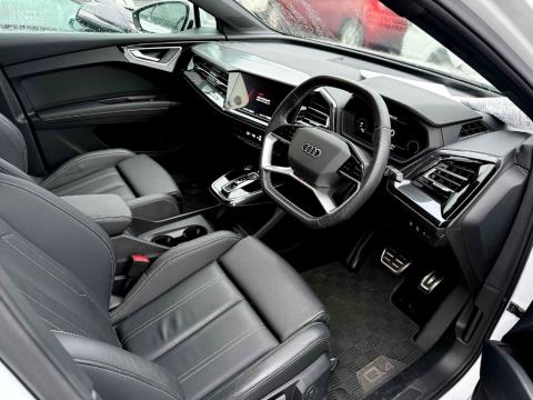 2023 Audi Q4 e-tron S Line - Thumbnail